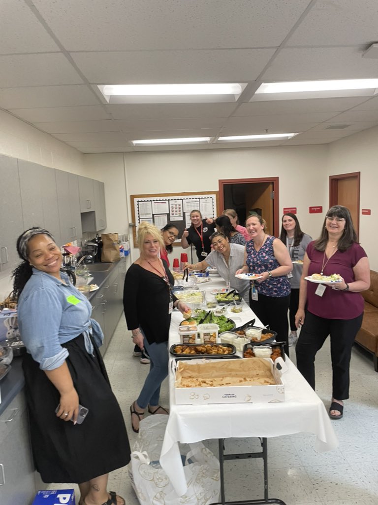 Huge thanks to the Sterling PTSA for the scrumptious luncheon! 🍽️ Your support for Teacher Appreciation Week warms our hearts! 🧡👩‍🏫🍎 #TeacherAppreciation #SterlingPTSA
