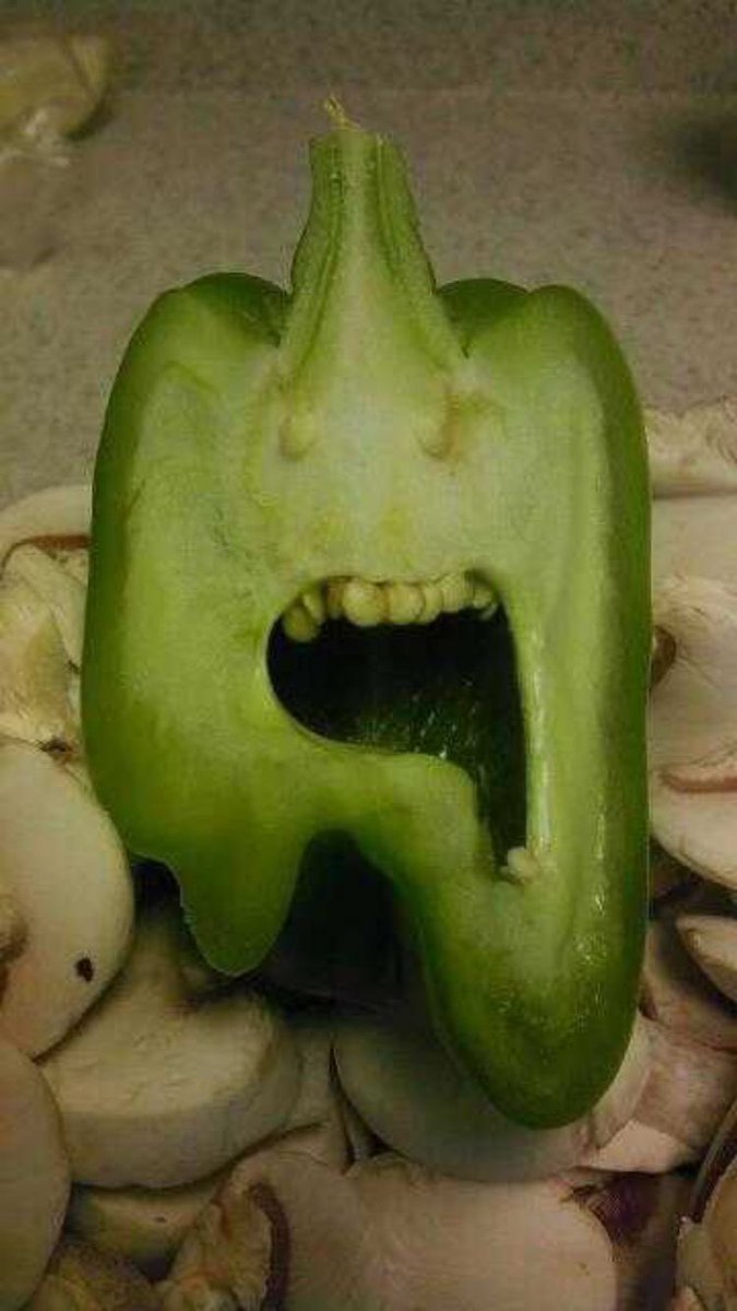 Is it just me, or does this green pepper not remind you of Rocky Balboa shouting “Yo, Adriaaaaan!”?!