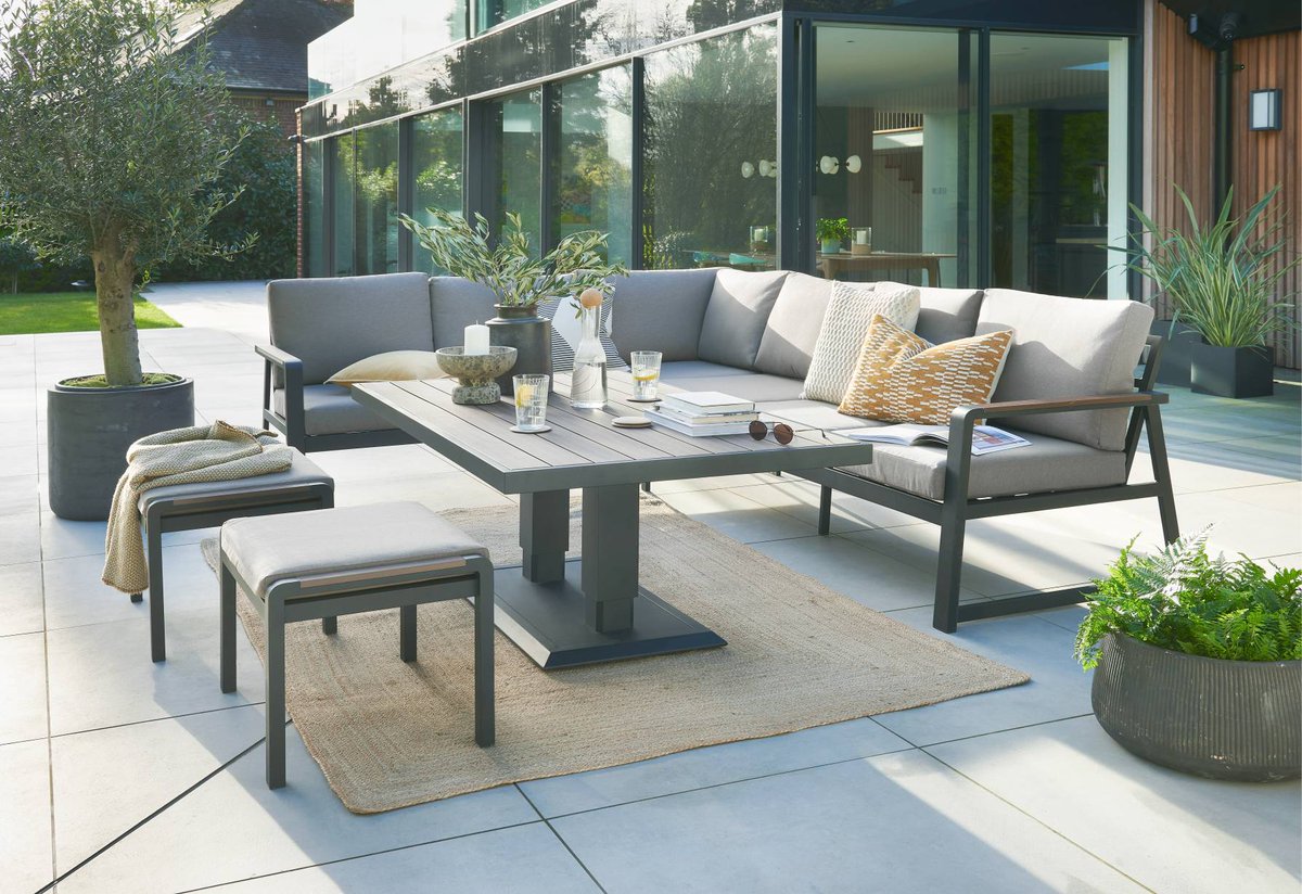 Norfolk Leisure Hemsby Large Corner with Gas Adjustable Table- £ 1,999.00 💚

🛒gardenfurniture.co.uk/product/norfol…

#luxurygarden #garden #outdoorliving #gardeninspiration #architecture #outdoordesign  #exteriordesign #gardenfurniture #outdoorfurniture