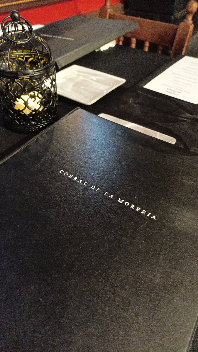 Comprobado, "hay gente pa tó" Medio Madrid disfrutando de la #ChampionLeague,  otra parte de paseo y el resto en el #CorraldelaMoreria ¡Enhorabuena! Hemos estado de 10.
#QueHacerEnMadrid #Flamenco #DisfrutandoMadrid