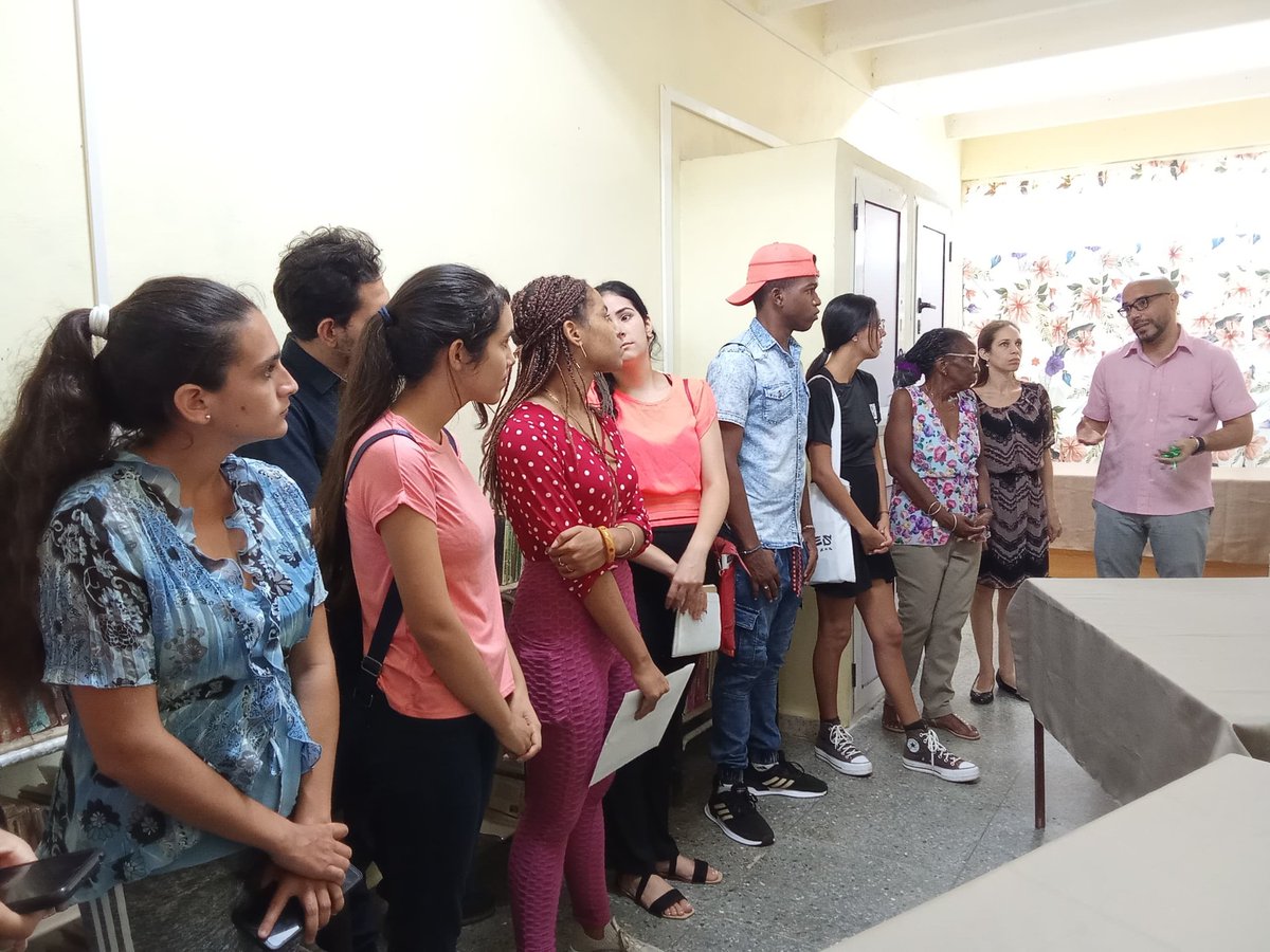 Sueño cumplido. Inauguramos en nuestra @FCSH_UA el Centro de Información 'Caridad Julia Rodríguez Murciano'. Toca ahora desarrollarlo y que la ciencia siga creciendo. Digno homenaje a una Maestra de Maestros. #Artemisa #FCSH