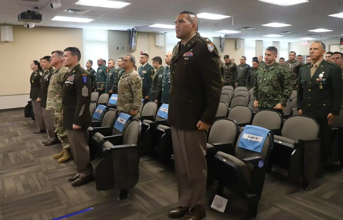 FORT MOORE, GA (May 2) Last Thursday, 11 students representing the countries of Colombia and Brazil walked the stage at WHINSEC. They successfully completed the ten-weeks and presented their diplomas 
#StrengtheningPartnerships @Ejército Nacional de Colombia @Exército Brasileiro