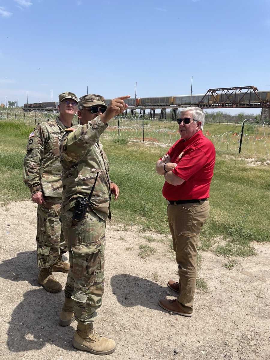 We are proud to have been in Texas today at the Southern Border to meet with our soldiers and sign HB 2016, funding Missouri's partnership with Operation Lone Star to secure the border. President Biden and the federal government have failed. 🧵