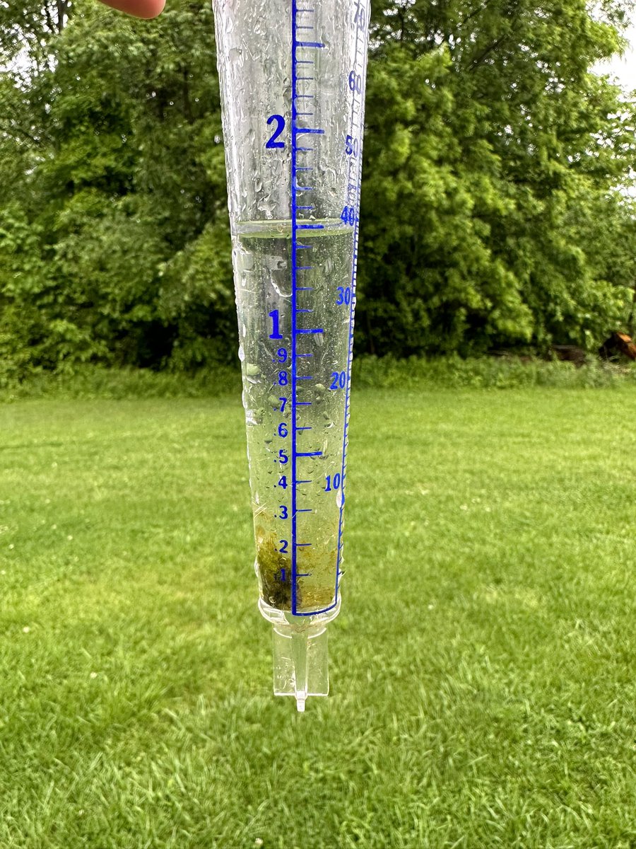 garrettmarsh6's tweet photo. Tack on another inch and a half for this week with a side of hail  #noplant24 https://t.co/2aPGqseYep