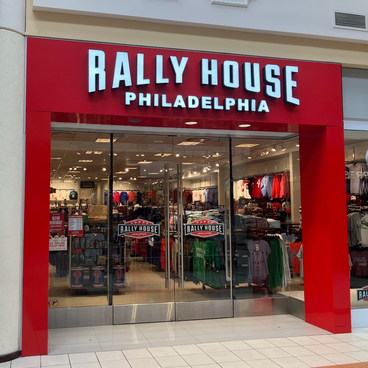 PREIT's tweet image. Attention #Philly sports fans: @Rally_House is now open at @WillowGrovePark and @ViewmontMall! Stop by to pick up apparel, accessories, and jerseys to rep your favorite teams.