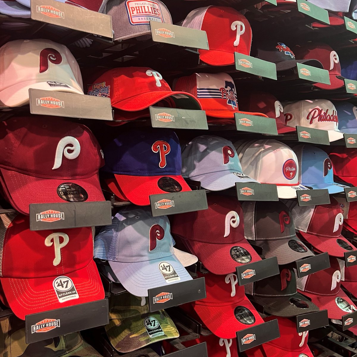 Attention #Philly sports fans: <a href="/Rally_House/">Rally House</a> is now open at <a href="/WillowGrovePark/">Willow Grove Park</a> and @ViewmontMall! Stop by to pick up apparel, accessories, and jerseys to rep your favorite teams.