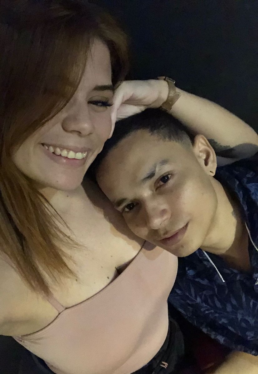 ThauanySantosd5's tweet photo. 👩‍❤️‍💋‍👨🎱 https://t.co/V1OIFfjDFM