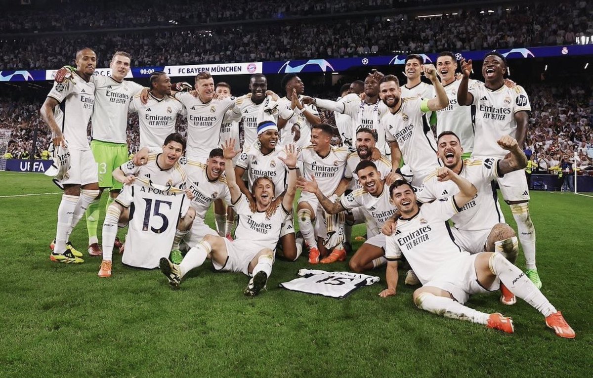 Digan lo que quieran.. este equipo del Real Madrid es especial.. Muchos jóvenes, mucha amistad, mucha ilusión y sobre todo amor a la camiseta. Simple son una familia.