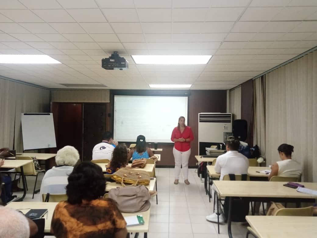 Segundo día del Taller Directrices y requisitos para la gestión de documentos archivísticos en el escenario de la #TransformaciónDigital  en #Cuba. 
@citmacuba
@EdMartDiaz 
@adianez_taboada
@SANTANACITMA
@IsbelVG
#GestiónDocumental 
#PatrimonioDocumental
#MemoriaHistórica