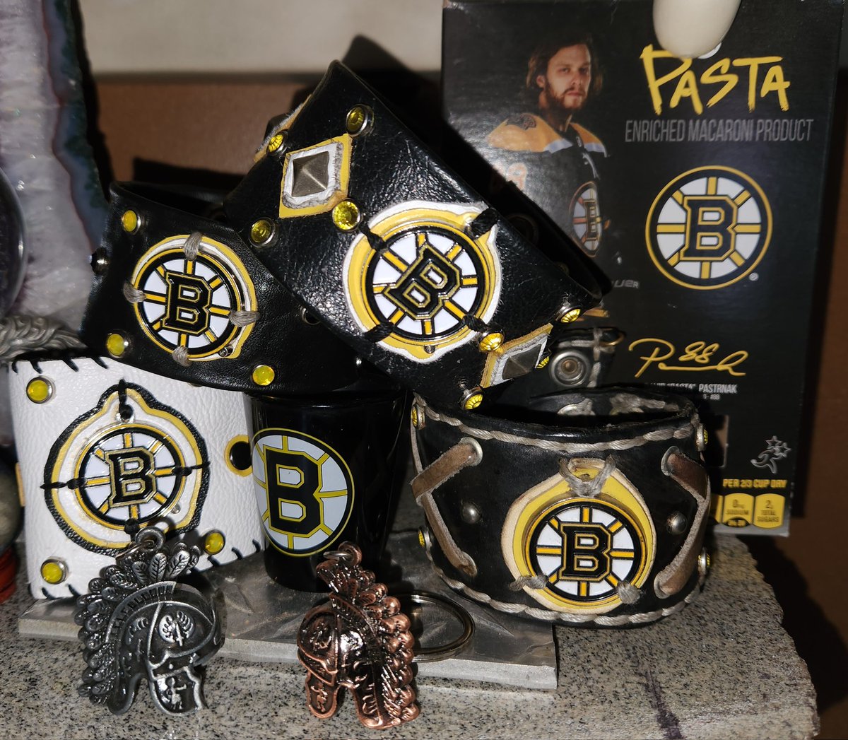 Good luck to the @NHLBruins tonight against the @FlaPanthers #CheckOut my #oneofakind #custom #handcrafted #leathercuffs #repurposed #leather and  #bostonbruins #keychain #topquality #rhinestones from the @RhinestoneGuy #signed and #dated  #rockthecuff