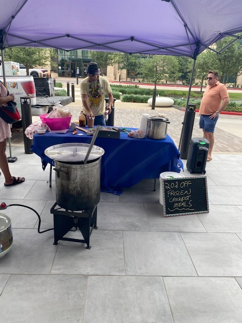 Stop by in front of the leasing office for a sample of gumbo and grab dinner too if you don't feel like cooking tonight!

#MillCreekRes #ModeraSixPines #ComfortFood #MealPrep #GetInMyBelly