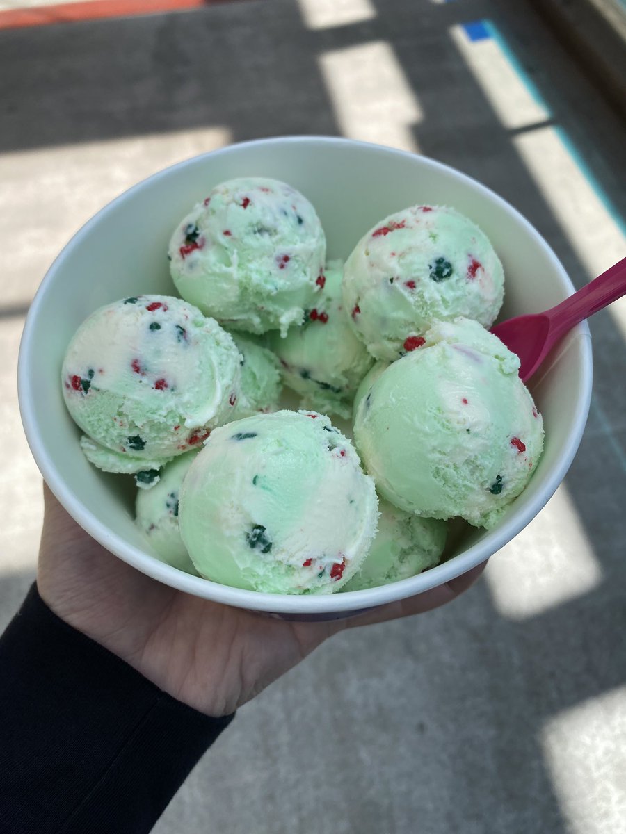 順番待ちしてたガキにバケモン見るような目で見られた、これが大人だよ