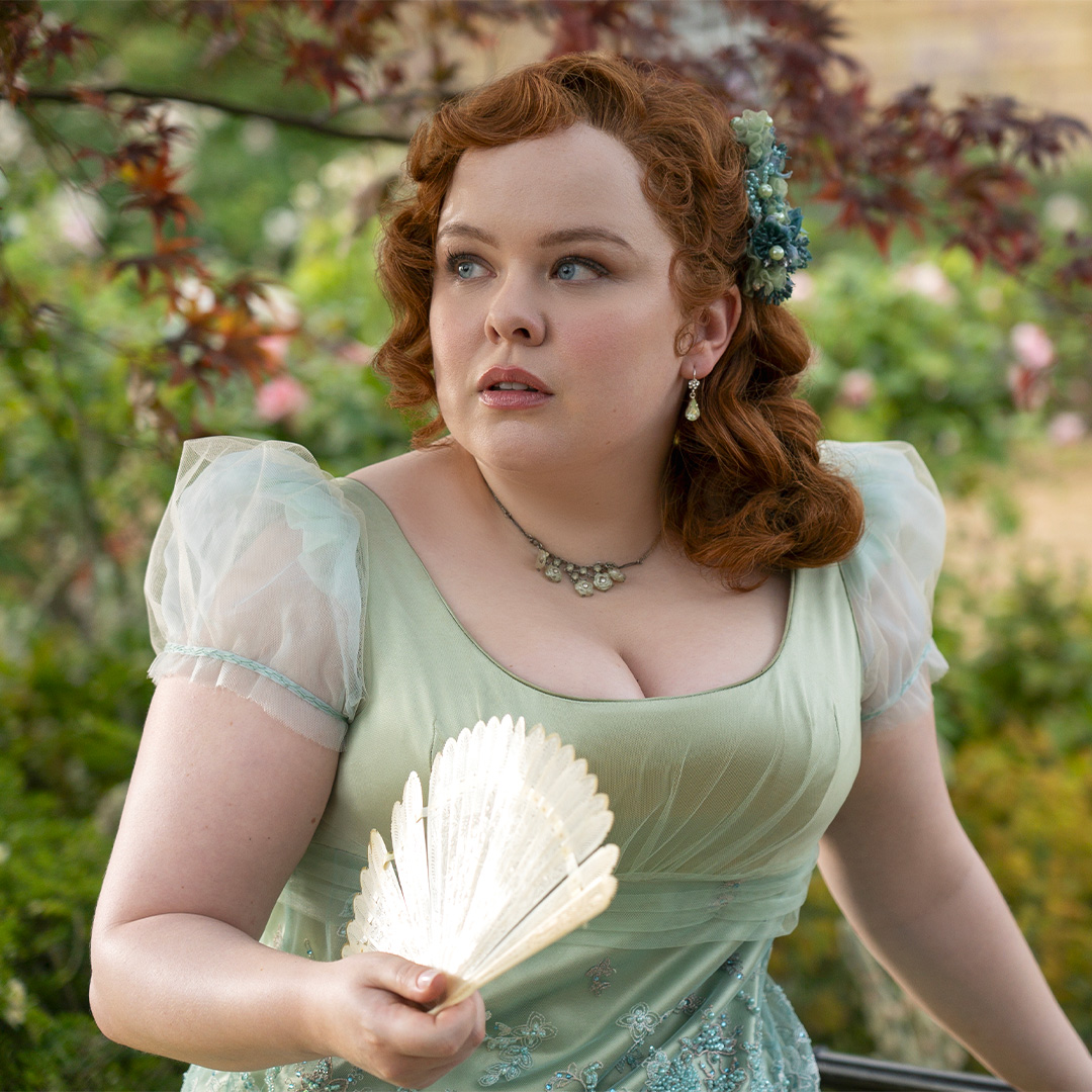 NetflixFR's tweet photo. Dans moins d’une semaine, Lady Whistledown fait son grand retour.

La Chronique des Bridgerton saison 3 Partie 1, le 16 mai. Partie 2, le 13 juin. https://t.co/o2nxVaXK22