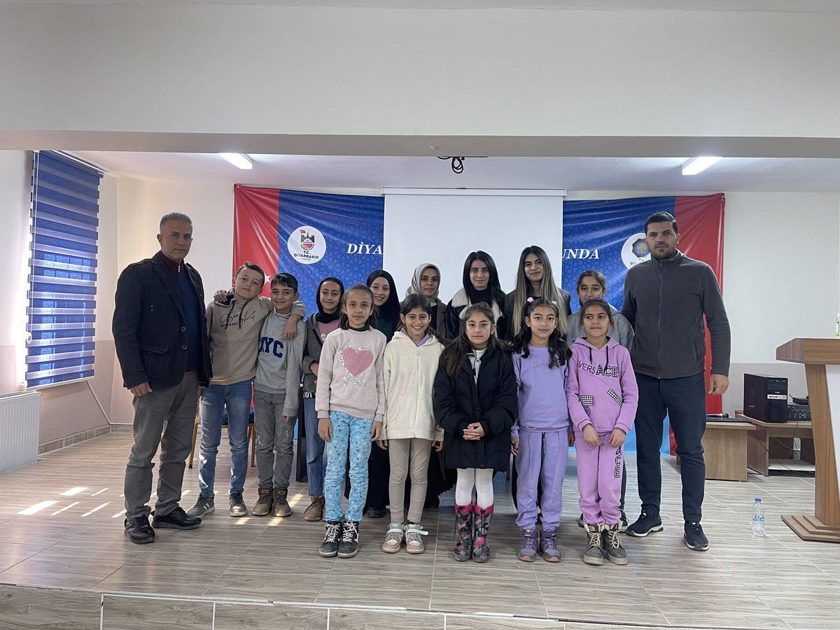 Diyarbakır'da düzenlenen Akıl ve Zeka Oyunları Turnuvasında  il 2.si ve il 3.sü  olan <a href="/SPSE_ilkokulu/">Şehit Polis Salih Eroğlu İlk/Ortaokulu</a> öğrenci ve öğretmenlerini tebrik ediyor, başarılarının devamını diliyoruz. <a href="/tcmeb/">Millî Eğitim Bakanlığı</a> <a href="/Yusuf__Tekin/">Yusuf Tekin</a> <a href="/Diyarbakirmem/">Diyarbakır İl Millî Eğitim Müdürlüğü</a> <a href="/HaniKaymakamlik/">T.C. Hani Kaymakamlığı</a> <a href="/Murat4Kucukali/">Murat Küçükali</a> <a href="/ZekiKaya021/">Zeki Kaya🇹🇷🇵🇸</a>