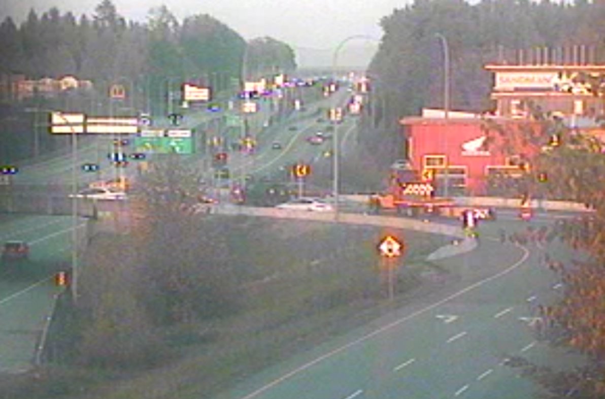 ⚠️VEHICLE INCIDENT #BCHwy1 - crews are dealing with a northbound stall in the right lane of the 200th St off ramp. 
#LangleyBC