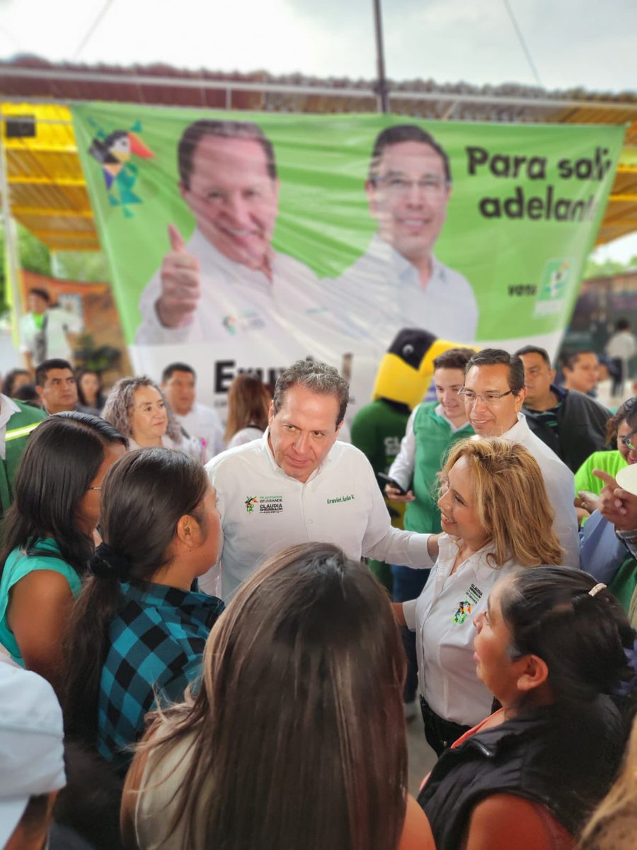 IvonneMacielF's tweet photo. ¡Presentación de las propuestas de campaña! Nuestros candidatos Dr. Eruviel Ávila Villegas e Indalecio Ríos, juntos ganaremos este 02 de Junio de 2024. ¡Vota verde y construyamos un futuro mejor para todos! 💚✨ #ConIvonneVa #MujeresQuePiensanEnGrande https://t.co/YeuxevBPMm