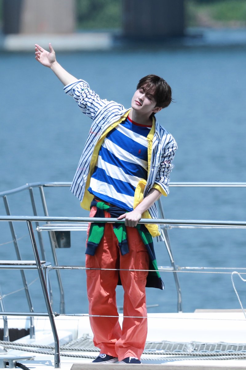 FairyBerryM's tweet image. 240509 Polo

#마크 #MARK #MARKLEE #NCT #NCTDREAM #NCT127 #마버블 #마크버블