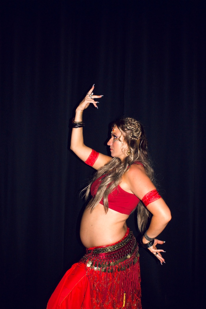 Belly dancing pics with my sweet baby girl, Meadow Grace 😍 one day she will be in all the dance classes 😍