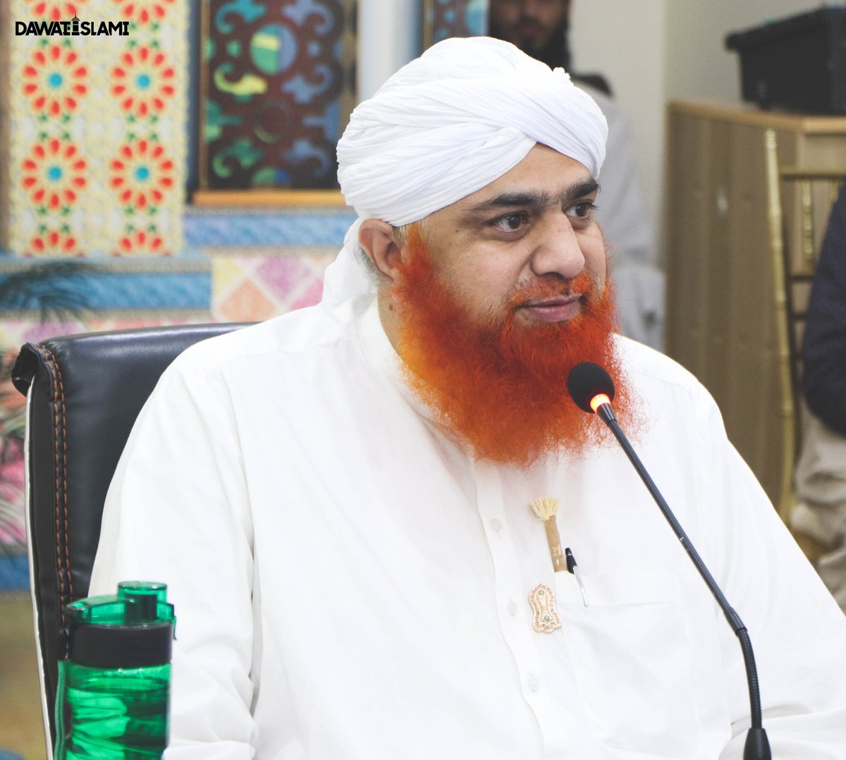 Photos from the speech delivered by Nigran-e-Shura of Dawat-e-Islami Haji Imran Attari among the business community at Faizan-e-Madinah Islamabad
#Faizan_e_Madinah #Islamabad
#MaulanaImranAttari