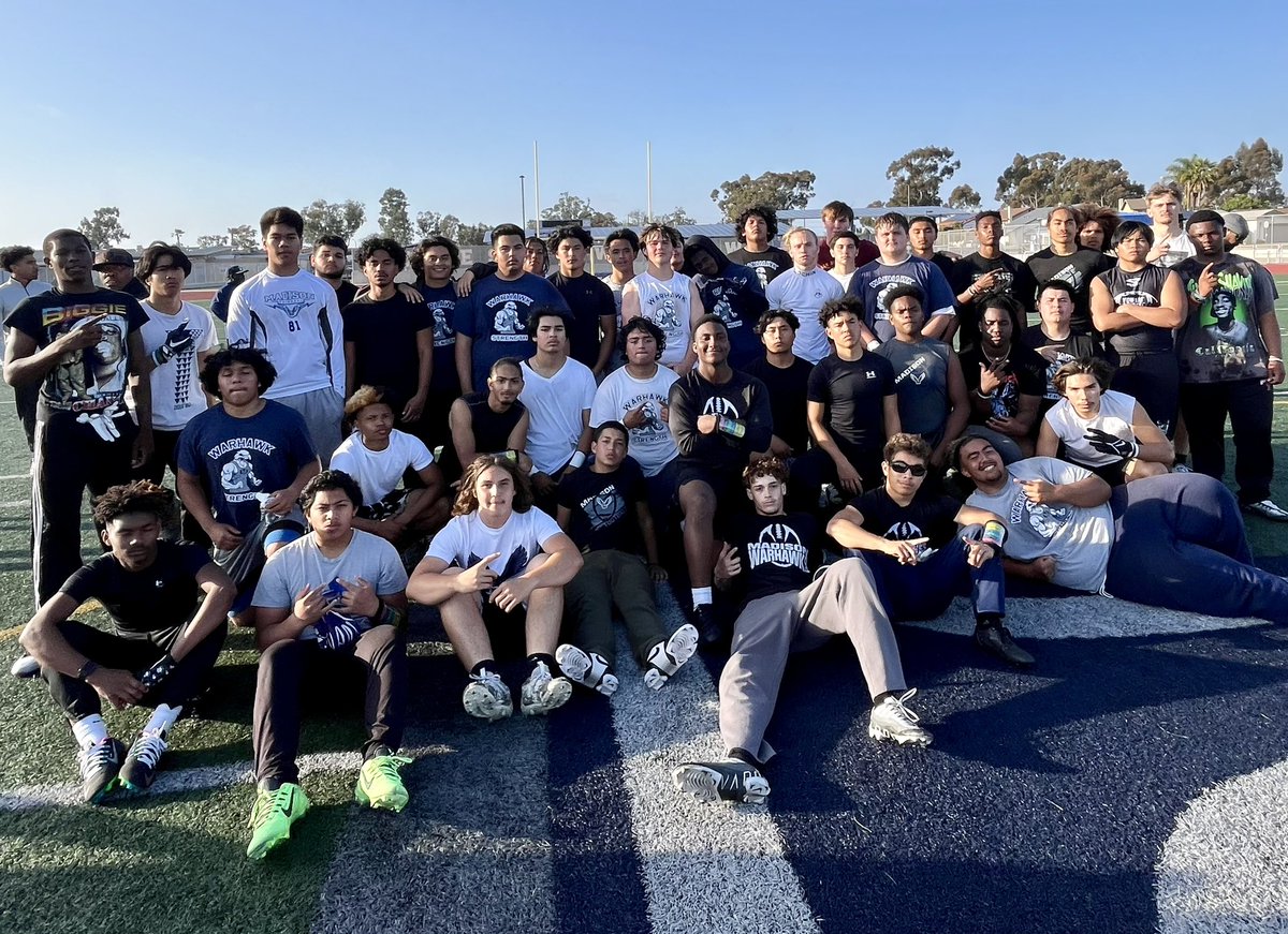 From our Warhawk Football Players that were there today, a thank you to the 30+ College Coaches that came out to The Madhouse for the 2024 San Diego Showcase.