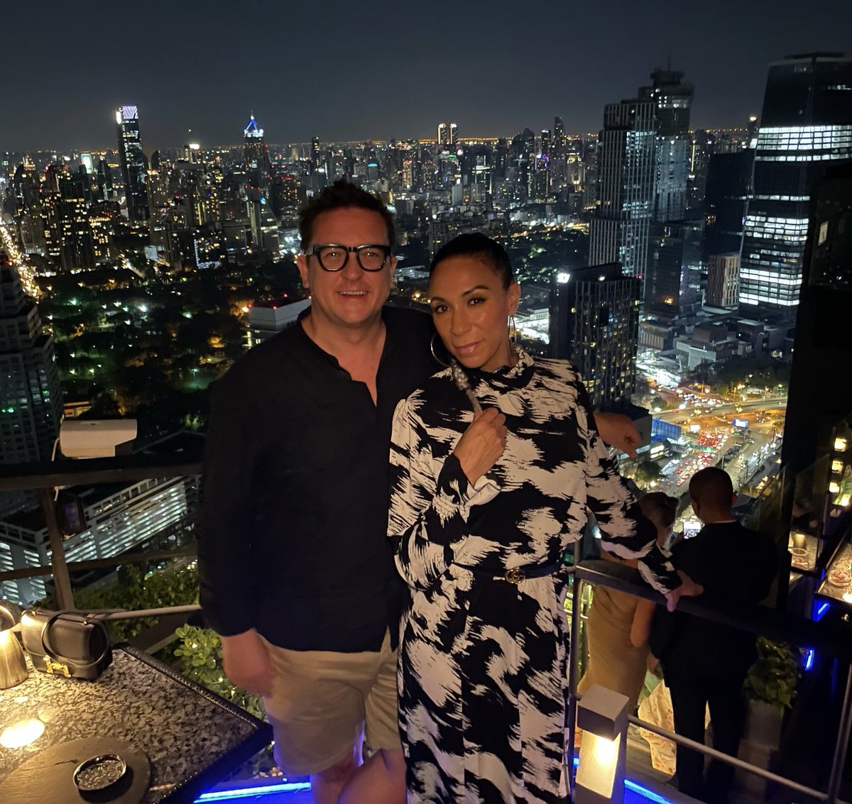 juliet_gough's tweet photo. Views from #vertigobar at #banyantree #Bangkok #holiday #Thailand #59thfloor https://t.co/fPlqiyqUE9