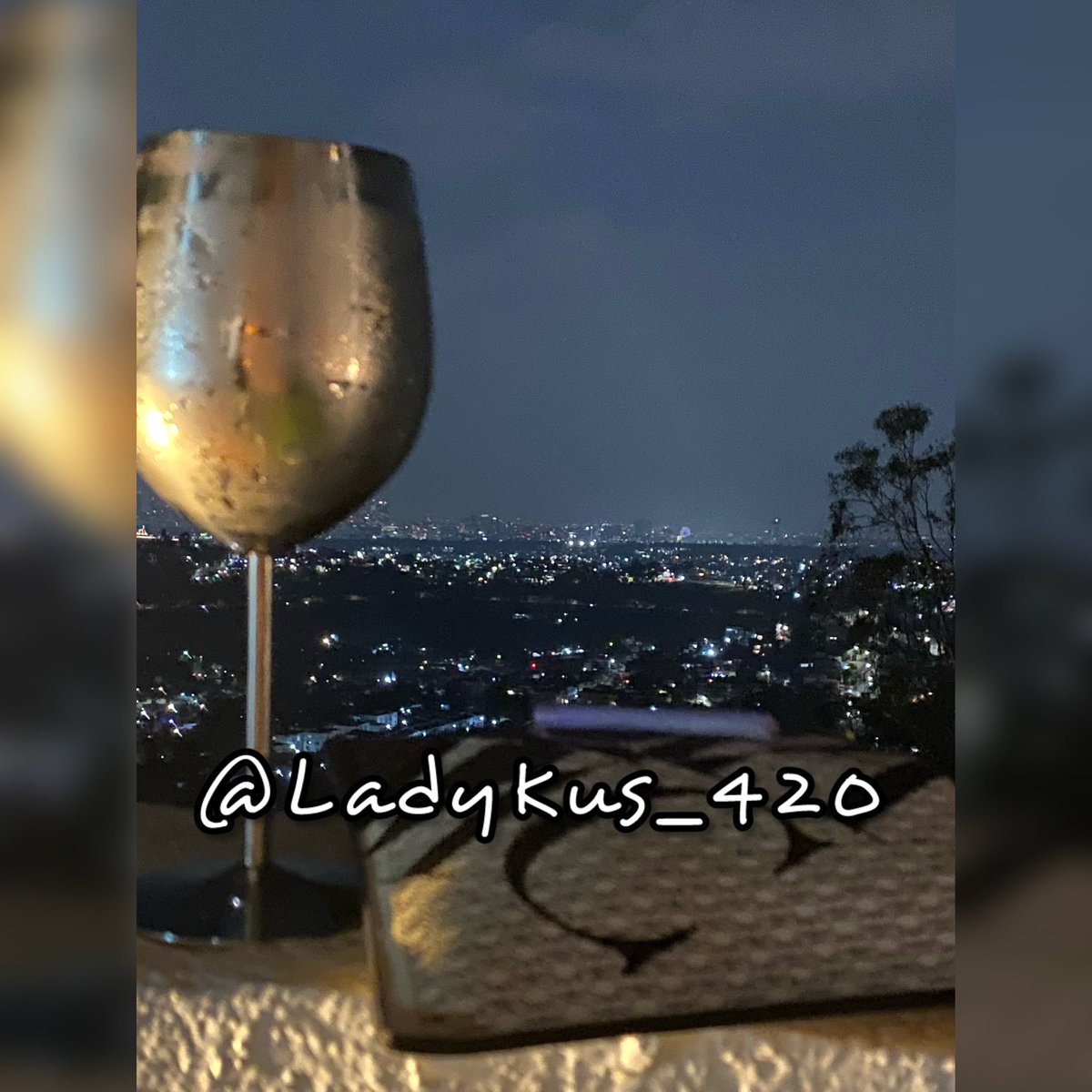 Noches con LadyKsuh 🌺
🔁RT SI YA TIENES RU PASE 
#Miercoles 
#420Fest