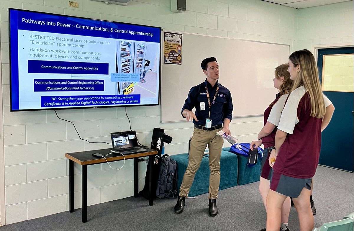 powerlinkqld's tweet image. The Powerlink team have visited more than 1,000 year 10-12’s at six high schools in #Townsville, #ChartersTowers and #Ingham. They also popped into the Tec-NQ facility and participated in the Find Your Future careers event in Ingham.

We also caught up with the team at the