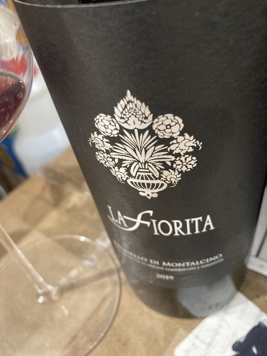 have been a fan of ⁦@FioritaLa⁩ from the first vintage,93 under my carissimo amico #RobertoCipresso,now days it is under the very capable hands of Natalie & Luigi,the quality has soared to even higher quality & their newly released 19 #BrunellodiMontalcino is their best yet