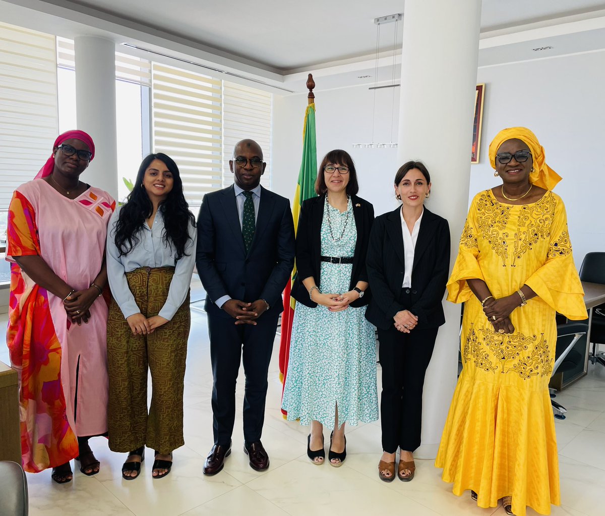 Un plaisir de rencontrer SE @M_M_Guirassy Ministre de l’éducation et son SG pour discuter des enjeux de l’éducation au Sénégal, ainsi que l’appui britannique 🇬🇧 à travers le @GPforEducation et notre programme #EnglishConnects avec le @BritishCouncil.