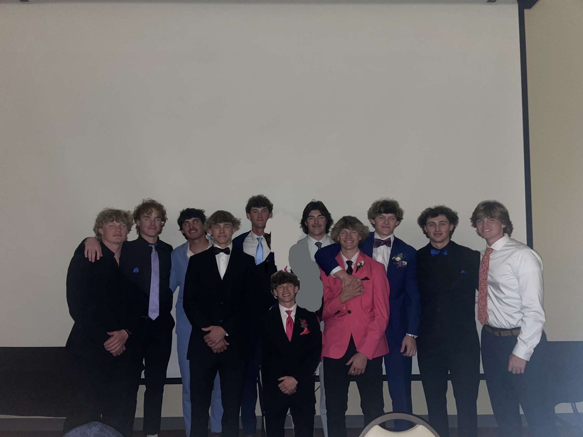 STATE BASEBALL ON SATURDAY

🆚Beatrice 
📍Werner Park
⌚️11:30 AM
Theme: ⚪️WHITEOUT⚪️

SHOW UP AND MAKE A CROWD FOR THESE BOYS AS THEY START THEIR RUN TO THE SHIP!!