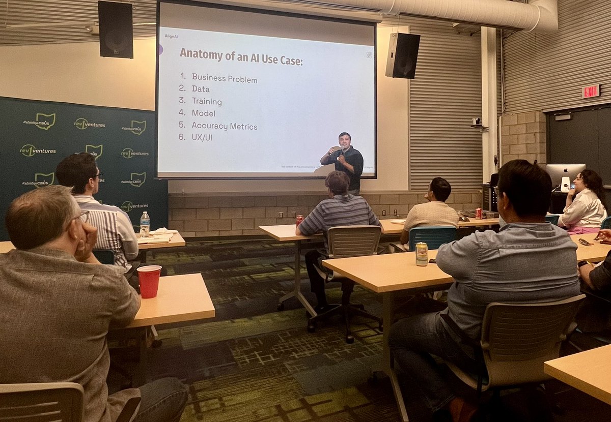 Diving into common #GenAI use cases at #CBUSDAW 🤖