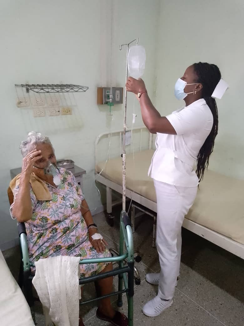 Servicio de Enfermería en la Sala de Hospitalización CDI Sabaneta Municipio San Cristóbal Estado Táchira #CubaCoopera #CubaPorLaVida @cubacooperaven @misionmedicaTac @cubacooperavtac @cubacooperatac @cubacooperatac1