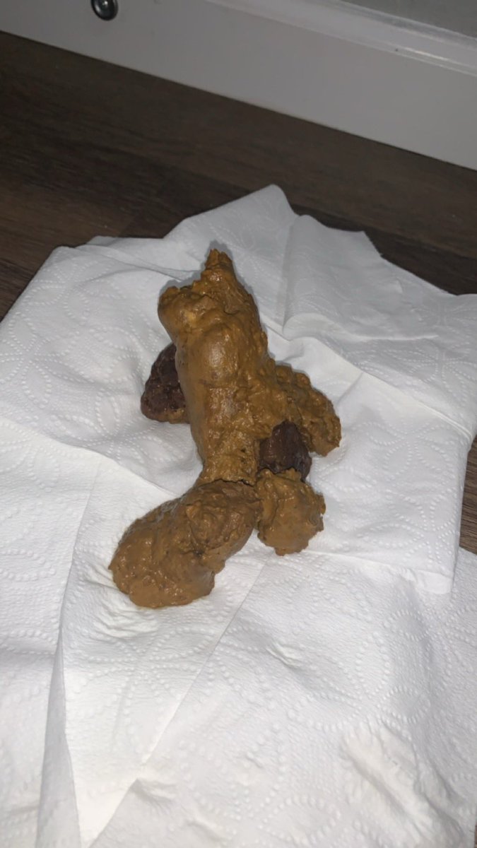 I1ovep00p's tweet photo. Took this nice birthday shit. It’s not as big as the one I took the other day but it’s still hot and sexy #dump #kink #gayscat #gay #faggotboy #poop #porn #scat https://t.co/nJo9XB1DjA