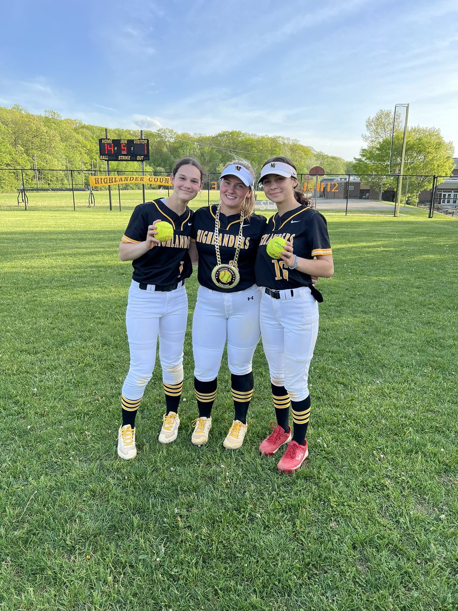 14-1 win over Kennedy today. 
Kral 🥎 1st Varsity Hit
Paget 🥎 1st Varsity Hit 
Allwood 🏅
#teamfirst