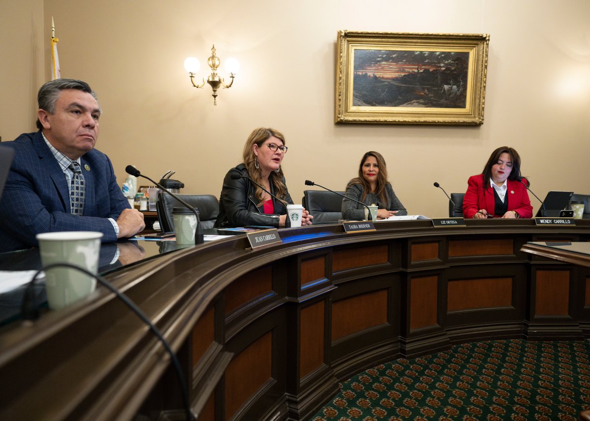 This morning, the Assembly Select Committee on Latina Inequities held a hearing on the economic status of Latinas in California. I want to thank my colleague, @AsmCarrillo, for hosting this hearing. I will always be a champion for equality and equity.