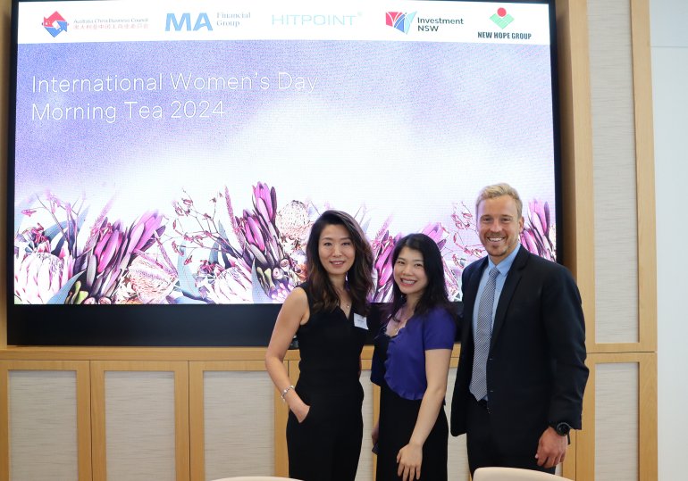 Professor Mimi Zou was invited by the <a href="/AusChinaBC/">ACBC</a> to moderate an inspiring panel for #International #Women’s Day, providing guidance and insight on many important aspects of women in the #workplace.

Read more here: bit.ly/3QEPDSy