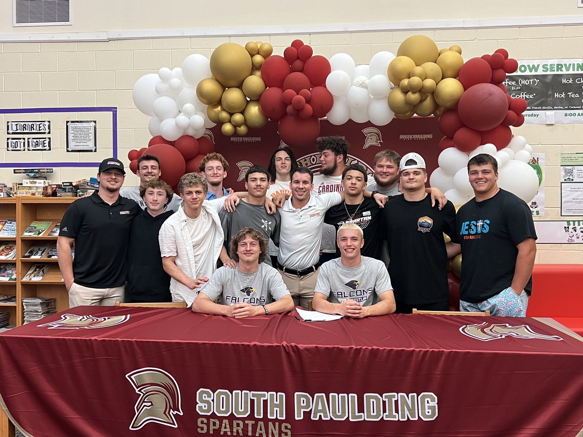 WrestlingSPHS's tweet photo. We are so proud of our Seniors, @ryan_seymour4  and @brannon_farmer, for signing to continue their wrestling career at the next level with @MontevalloW‼️

Also, big shout out Senior wrestler, Dylan Hayes, for signing with @BrewtonParker Track and Field💪

Congrats fellas🛡️⚔️ https://t.co/ERX3IDFlHh
