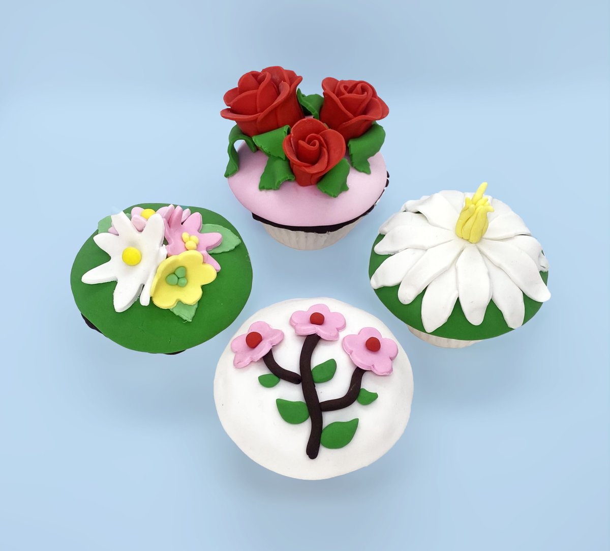 INTERMEDIATE Mother's Day FLOWERS CUPCAKE CLASS - Saturday, May 11th at 11:30 am- 1:00 pm

charmcitycakes.com/baltimore-clas…

#charmcitycakes #ccc #customcakes #cake #mothersday #mom #flowers #classes #cakeclass #baltimore #bmore