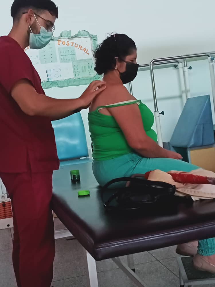 Pacientes siendo Atendidos en el SRI CDI Michelena Municipio Michelena Estado Táchira #CubaCoopera #CubaPorLaVida @cubacooperaven @misionmedicaTac @cubacooperavtac @cubacooperatac @cubacooperatac1