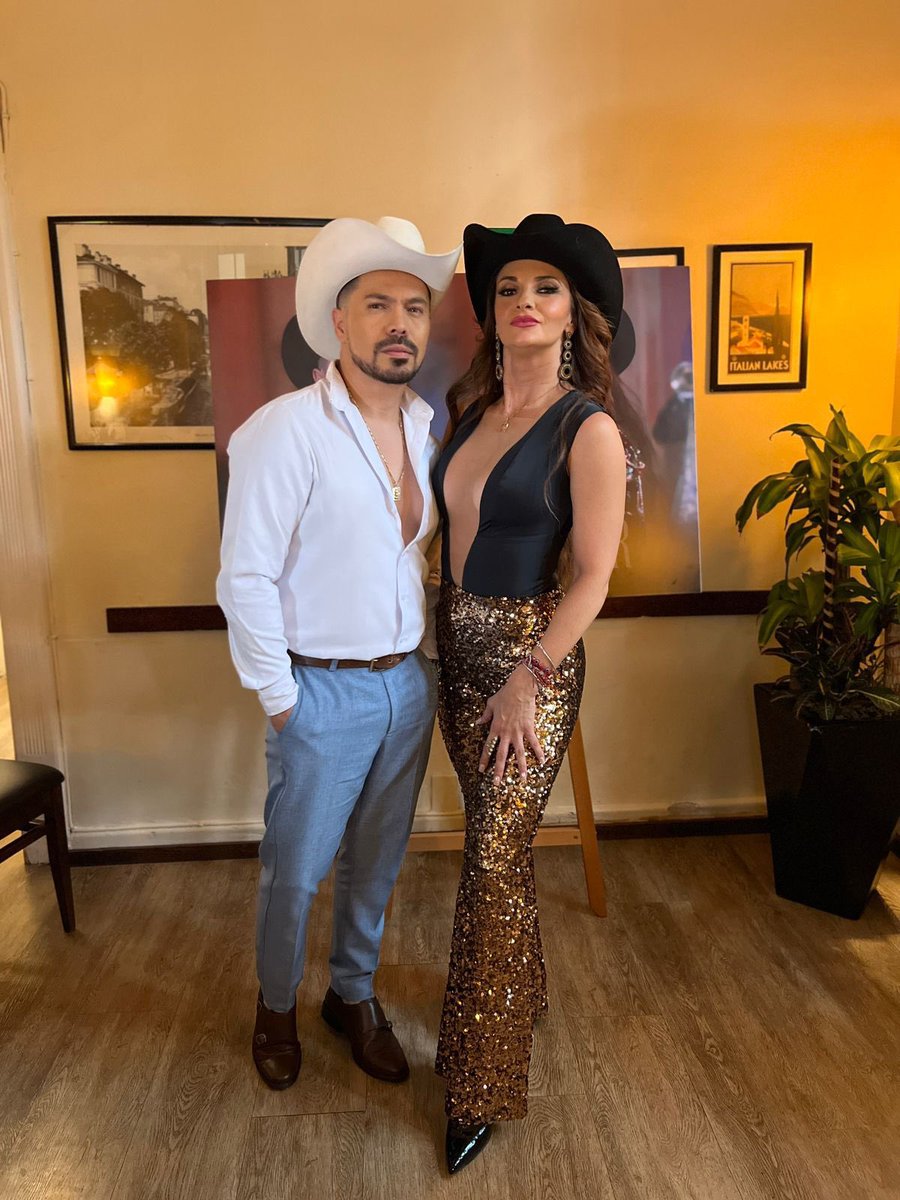 Mariana Seoane @laseoaneoficial y #AndyRave fusionaron su talento y juntos estrenan el tema 'No me hagas reír'. Ambos demostraron su profesionalismo durante la grabación del videoclip con cachetadas reales. El tema ya se encuentra disponible en todas las plataformas digitales.