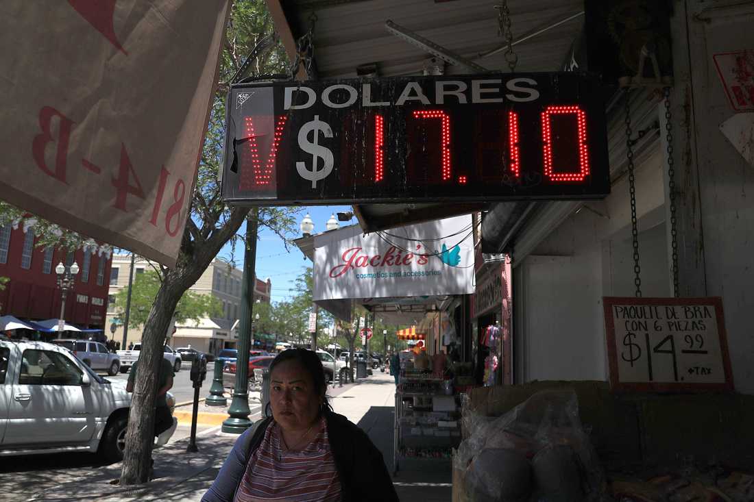 #México

Cae 15% el valor de las remesas por fenómeno del “superpeso” y la inflación

elcomentario.ucol.mx/?p=88761

#ElComentario #RemesasMéxico #Superpeso #Inflación #PIB #EconomíaMéxico #PoderAdquisitivo #BancoMundial