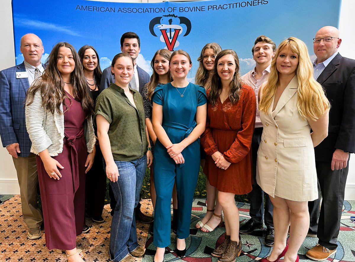 Applications are open for the 2024 Zoetis Foundation/American Association of Bovine Practitioners Foundation Scholarship benefitting #VeterinaryStudents pursuing careers in bovine practice. Learn more and apply by May 31: aabp.org/foundation/zoe… 📷 2023 scholarship recipients