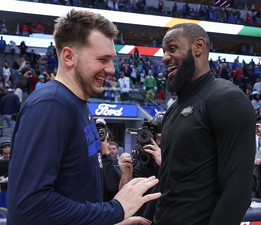 Luka Doncic this season:

33.9 PPG
9.2 RPG
9.8 APG

Joins LeBron James (2006) as the only players in NBA history to average at least 30/7/6 on a 50-win team and not win MVP.