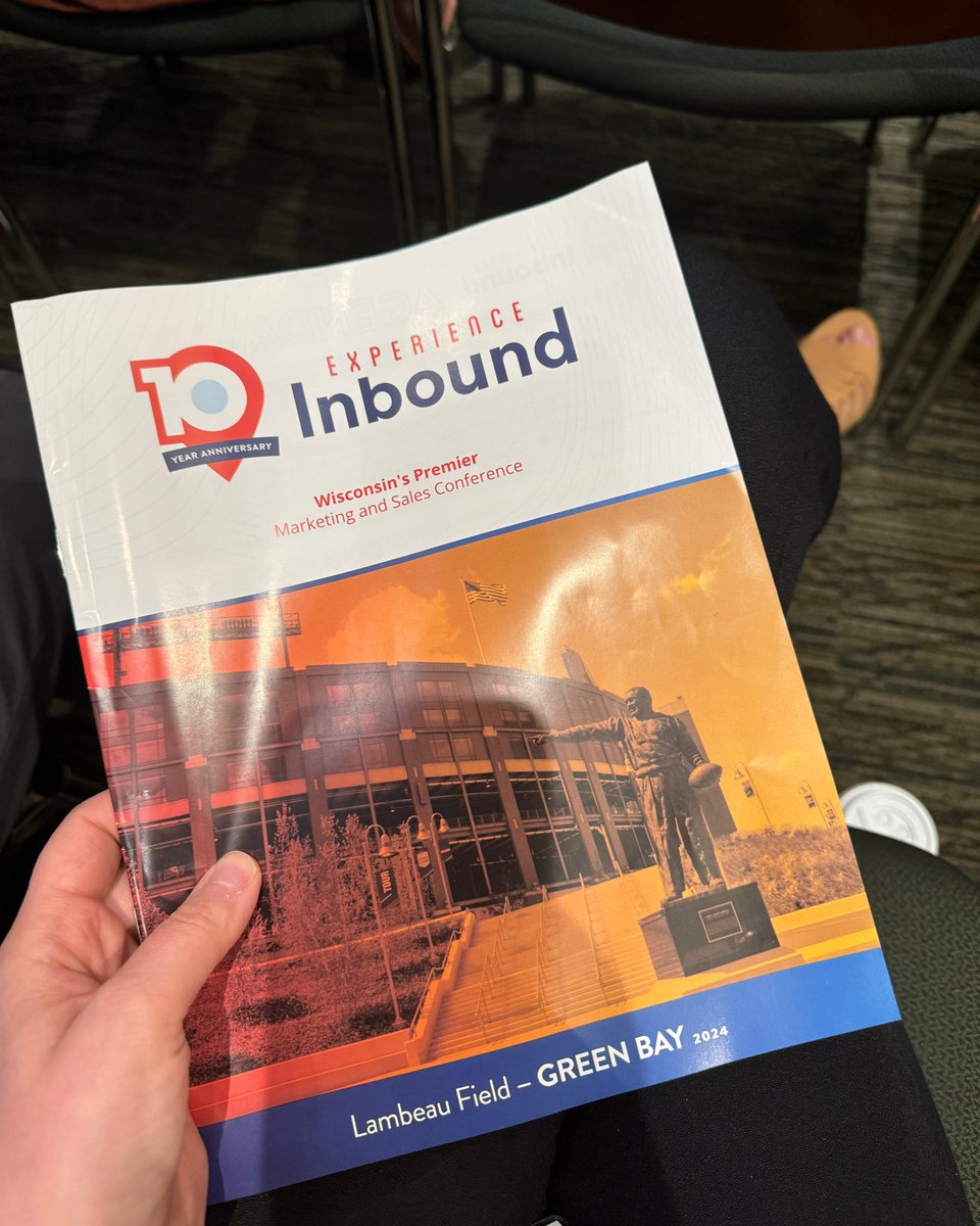 Krause_Group's tweet image. Our marketing team was back at Lambeau Field today for the @ExpInbound Conference! 🏈 It was great joining fellow local marketers in attending this learning experience! 💡 #expinbound