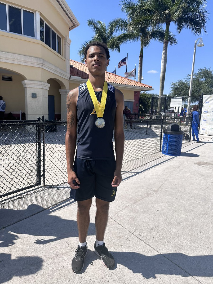 Grateful to have won the 2023-2024 Male 4A Regional High Jump Championship for the @AquinasRaiders Next stop, the state finals…🥇🙏🏽🔥 @IamGlennHolt @CoachHarriott @larryblustein @365canesinfo @TheCribSouthFLA @H2_Recruiting @CoachQ954