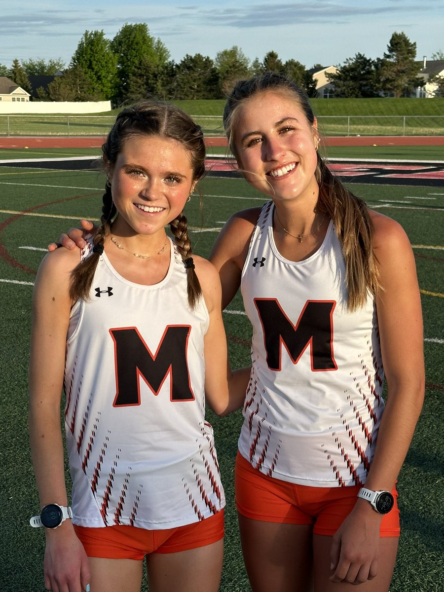 Next round of state qualifiers… Danielle Jensen and Skyler Balzer go 1-2 in the 3200m run with times of 11:01 & 11:04!