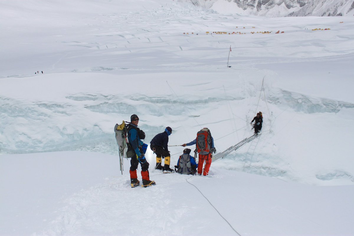 Crossing ladders in the Western Cwm 🇳🇵 #nepal #everest Blind Descent: a.co/d/5ifDk7S