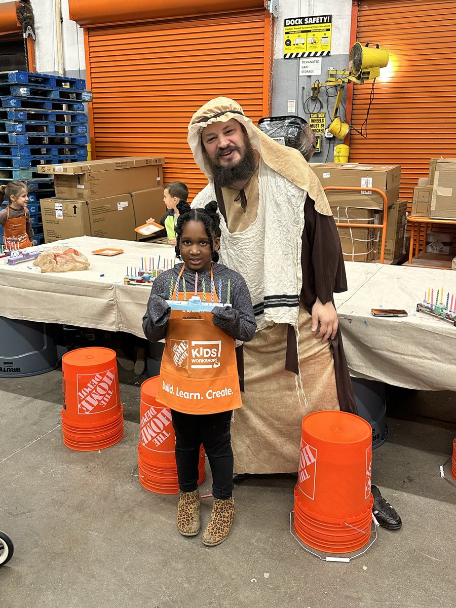 BluegrassChef's tweet image. Definitely not the biggest,  but wrapping tefillin for the first time in the back of a Home Depot during a menorah building workshop with other Jewish families, @BluegrassRabbi and my oldest daughter was pretty awesome.
