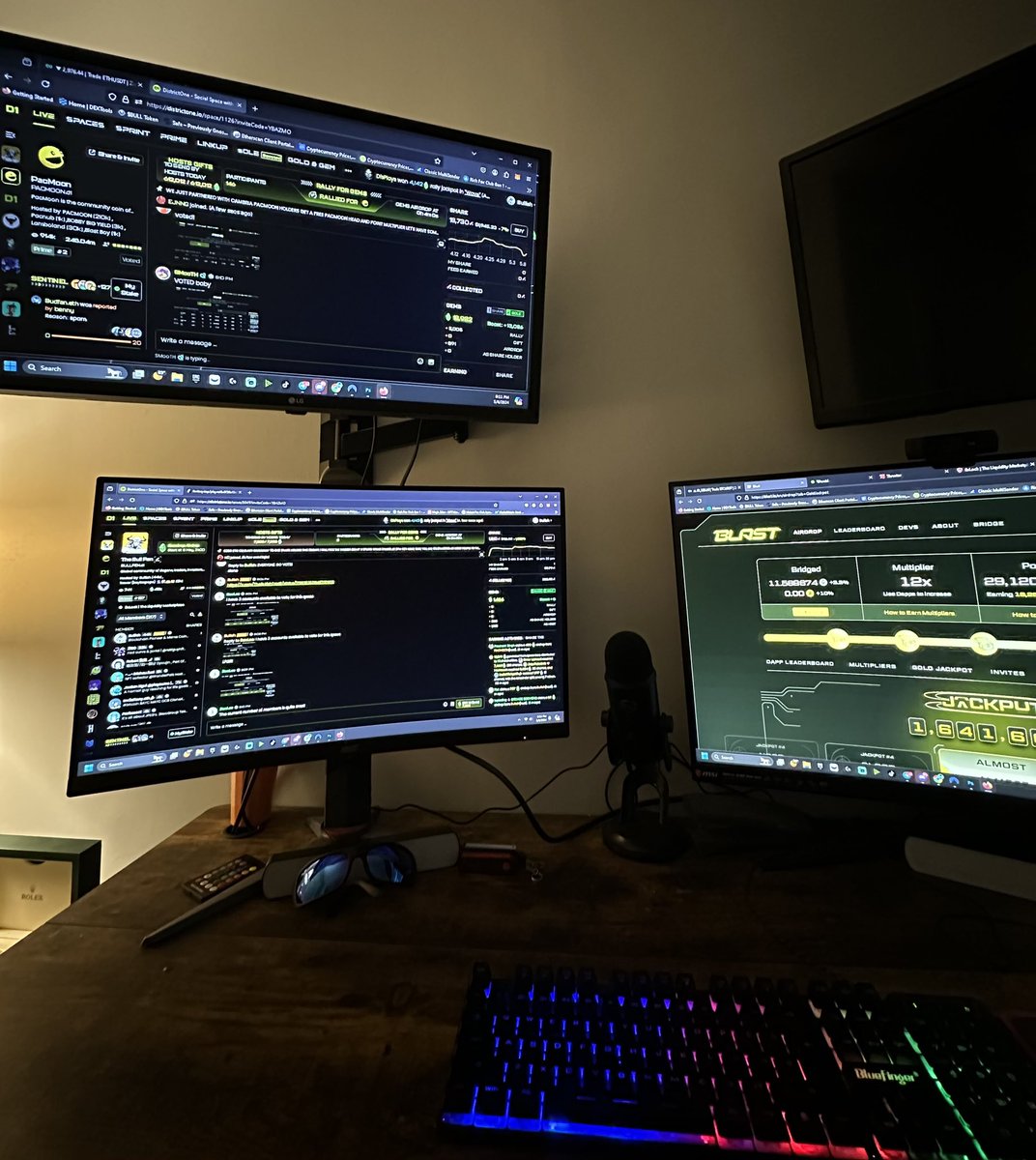 TheBullishTradR's tweet photo. Come cook with us on @DistrictOneIO and let’s make money together.

The Bull Pen does nothing but give back and imo the chillest vibes on D1.

https://t.co/M4puvlkij6 https://t.co/ekHzHfgjV4
