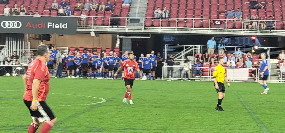 Live from Audi Field for @ussoccerfndn's Congressional Soccer Match, where Dwayne De Rosario has staked the Democrats to an early 1-0 lead, and yep, he hit his trademark strut celly. Among many other greats: Bill Hamid in goal for the blue side; AJ DeLaGarza solid for the reds